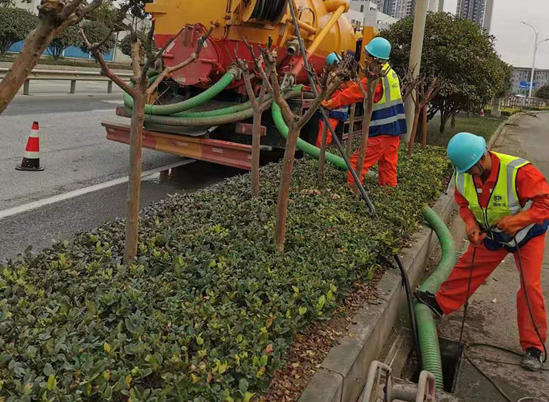 锡林浩特市政管道清淤